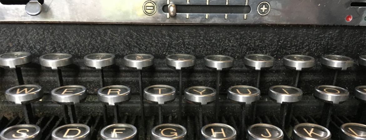 typewriter-old.jpg