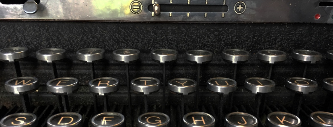 typewriter-old2.jpg